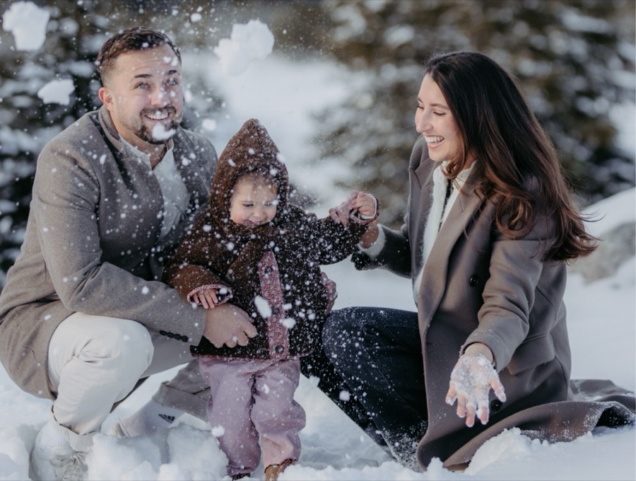 Familie Brugger im Schnee