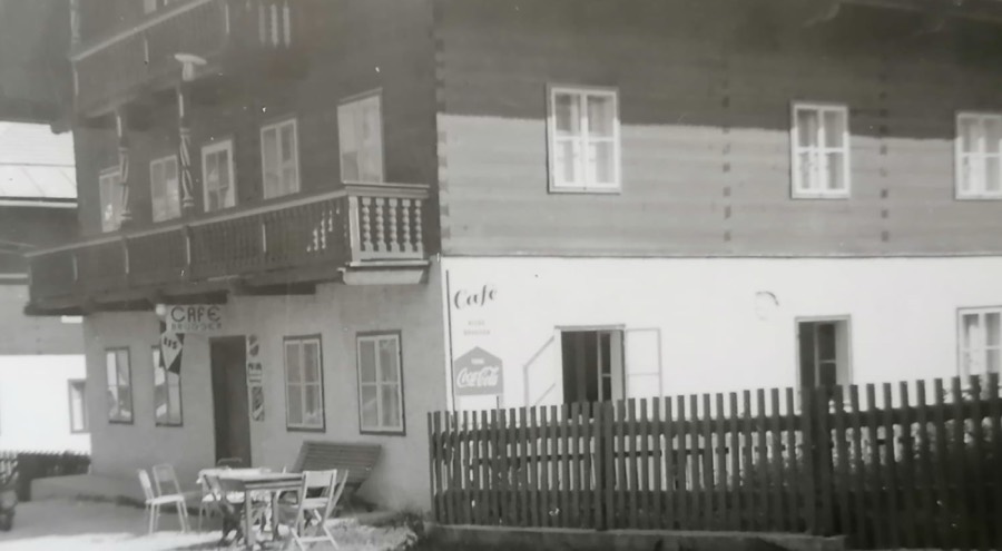 Historische Aufnahme — Café Brugger